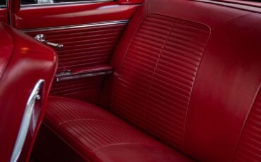 Pontiac-Tempest-Le-Mans-Sport-Coupe-1963-2-Door-Coupe-35