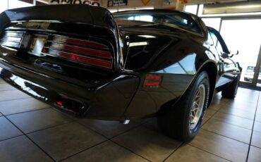 Pontiac-Trans-Am-1977-Classic-Car-15