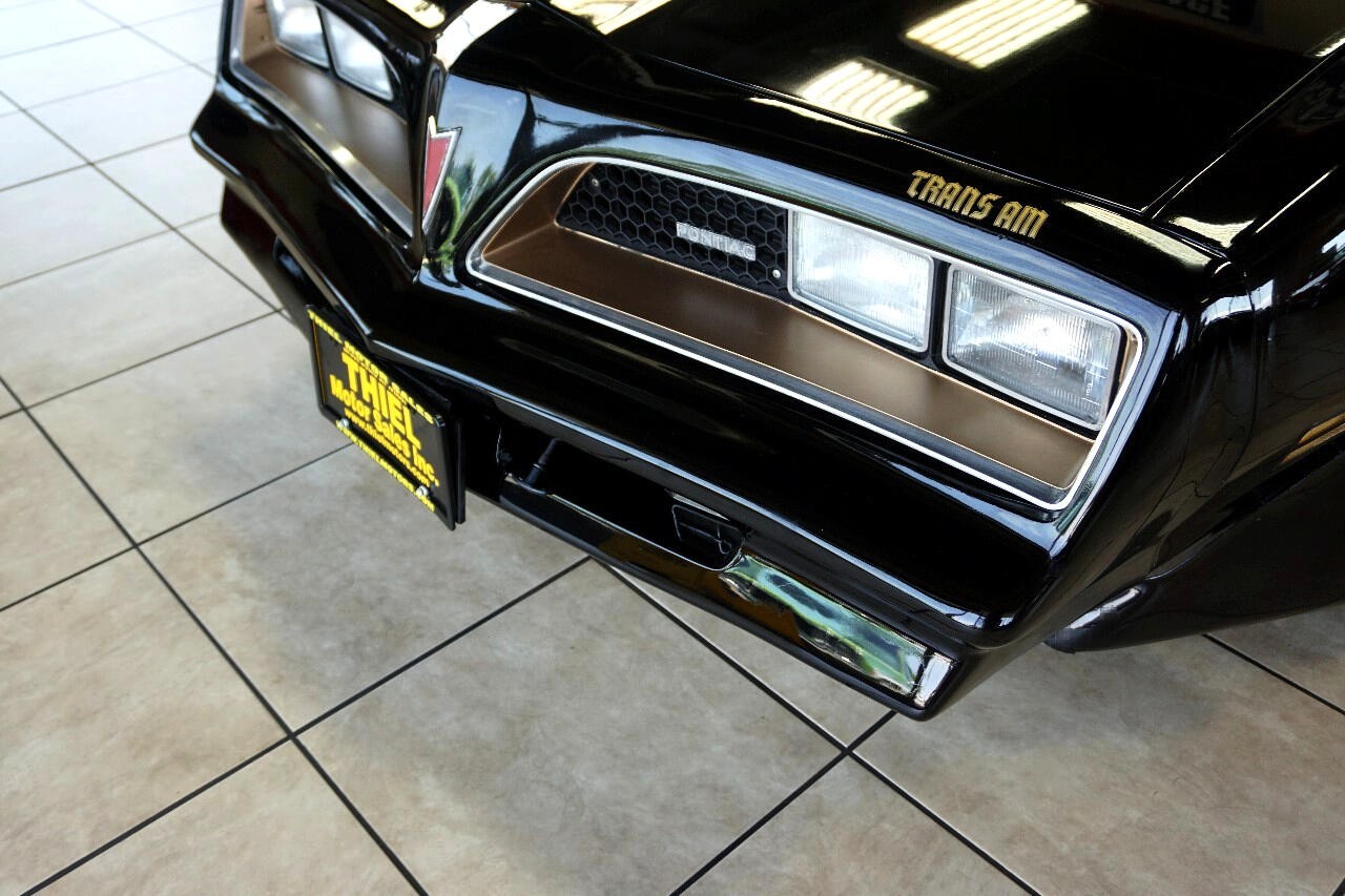 Pontiac-Trans-Am-1977-Classic-Car-16