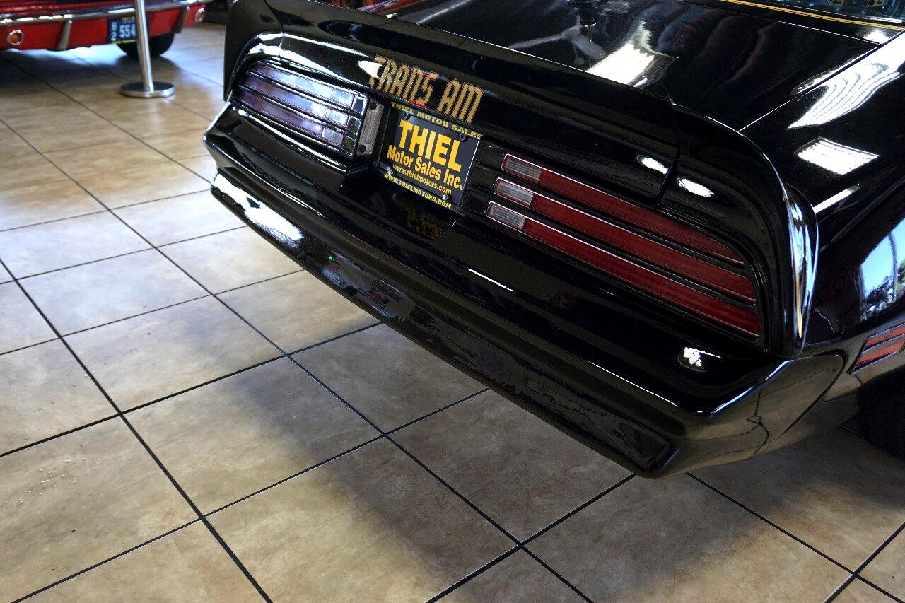 Pontiac-Trans-Am-1977-Classic-Car-17