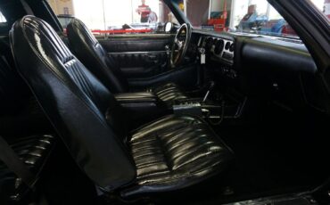 Pontiac-Trans-Am-1977-Classic-Car-23