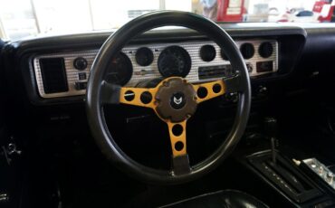 Pontiac-Trans-Am-1977-Classic-Car-25