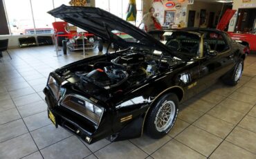 Pontiac-Trans-Am-1977-Classic-Car-28