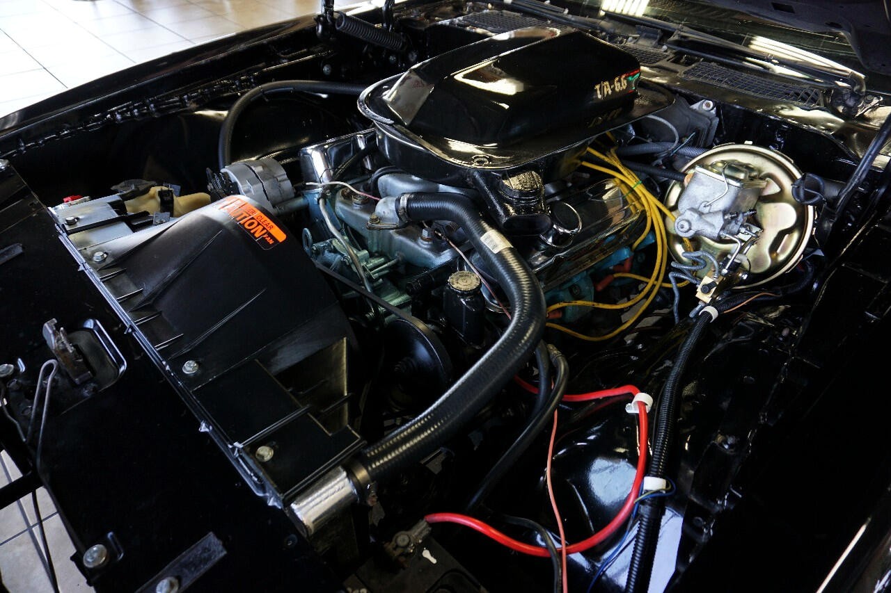 Pontiac-Trans-Am-1977-Classic-Car-29