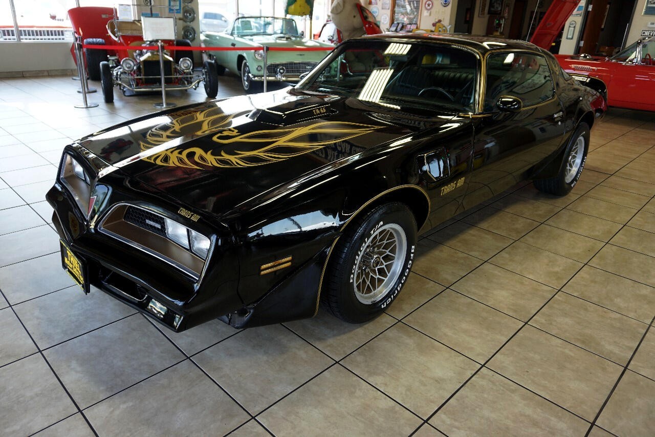 Pontiac-Trans-Am-1977-Classic-Car-32