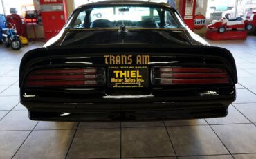 Pontiac-Trans-Am-1977-Classic-Car-5