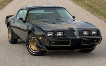 Pontiac-Trans-Am-1981-Coupe-1