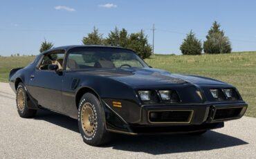 Pontiac-Trans-Am-1981-Coupe-3