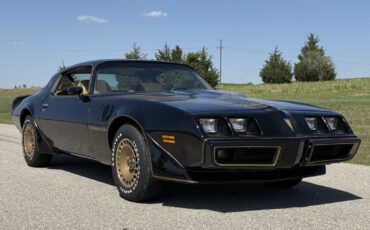 Pontiac-Trans-Am-1981-Coupe-4