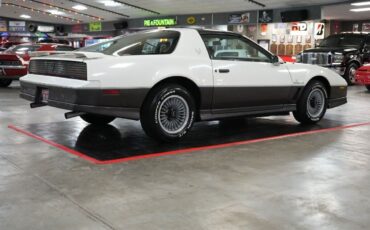 Pontiac-Trans-Am-1983-Coupe-22