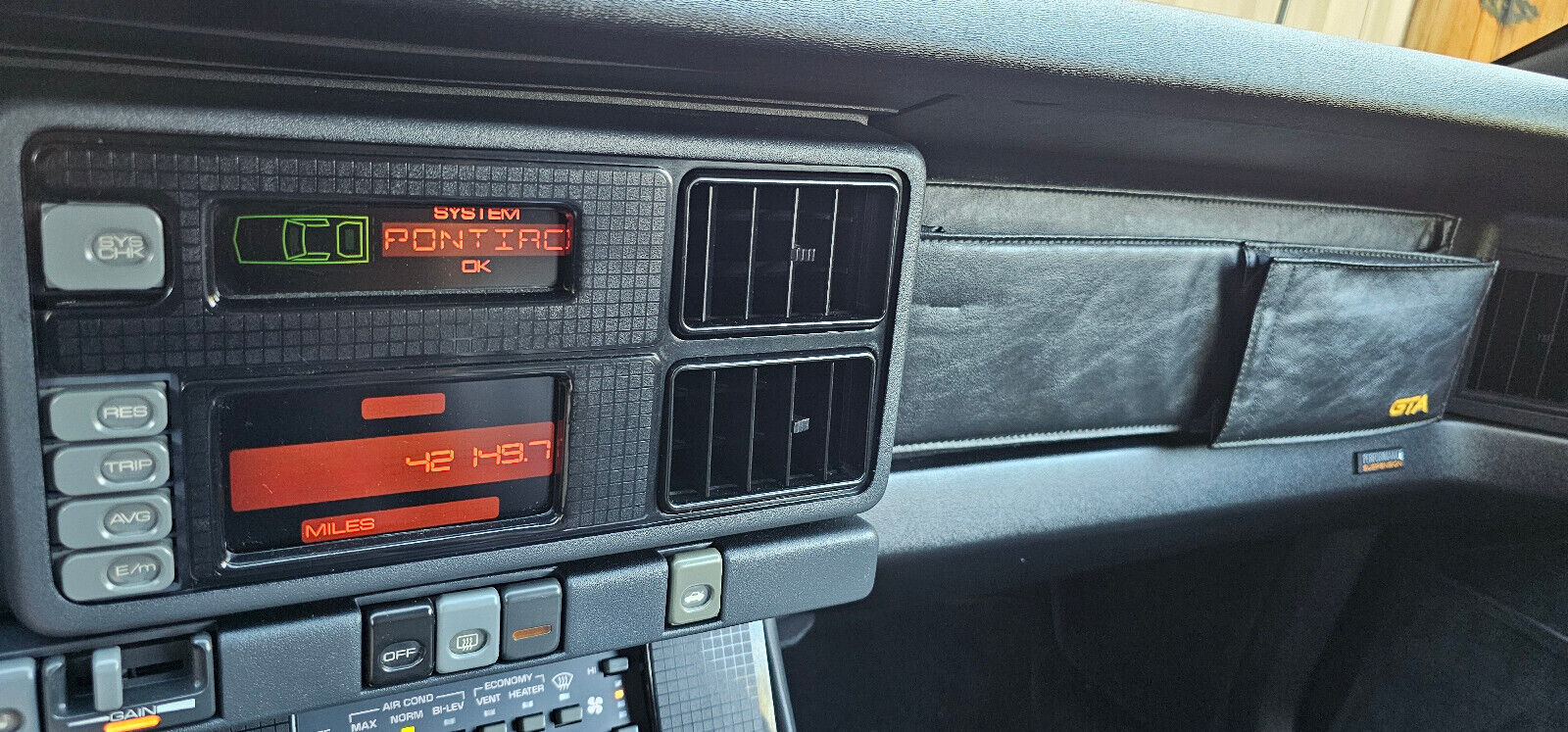 Pontiac-Trans-Am-1988-17