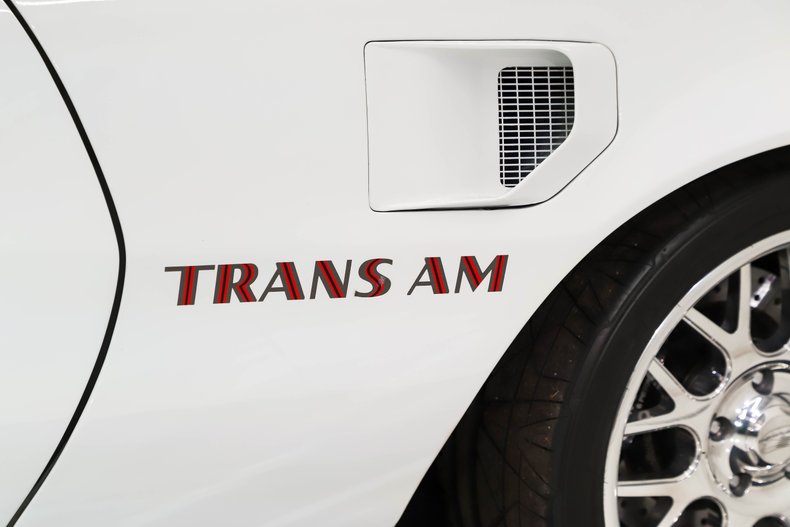 Pontiac-Trans-am-1976-Cameo-White-Red-11