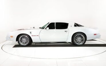 Pontiac-Trans-am-1976-Cameo-White-Red-30