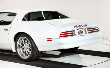 Pontiac-Trans-am-1976-Cameo-White-Red-34