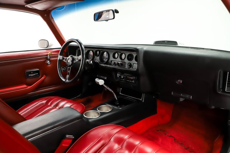 Pontiac-Trans-am-1976-Cameo-White-Red-39
