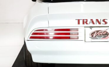 Pontiac-Trans-am-1976-Cameo-White-Red-4