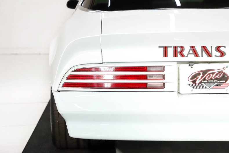 Pontiac-Trans-am-1976-Cameo-White-Red-4