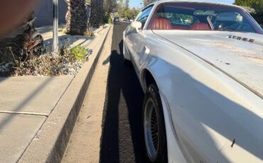 Pontiac-Trans-am-1977-10