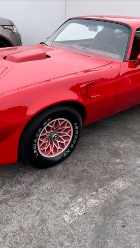 Pontiac-Trans-am-1979-Red-17