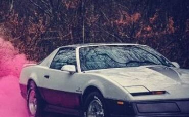 Pontiac-Trans-am-1983-26
