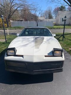 Pontiac-Trans-am-1983