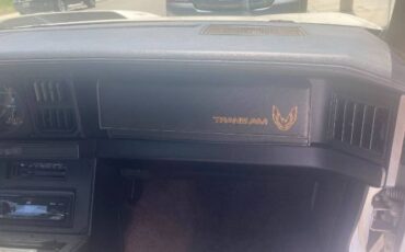 Pontiac-Trans-am-1984-White-5
