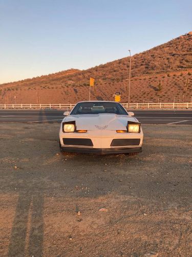 Pontiac-Trans-am-1984-White-7