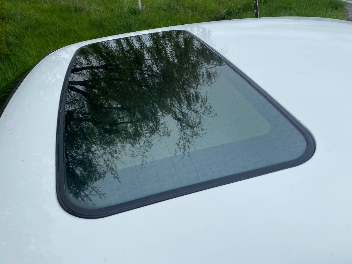 Pontiac-bonneville-1993-white-4