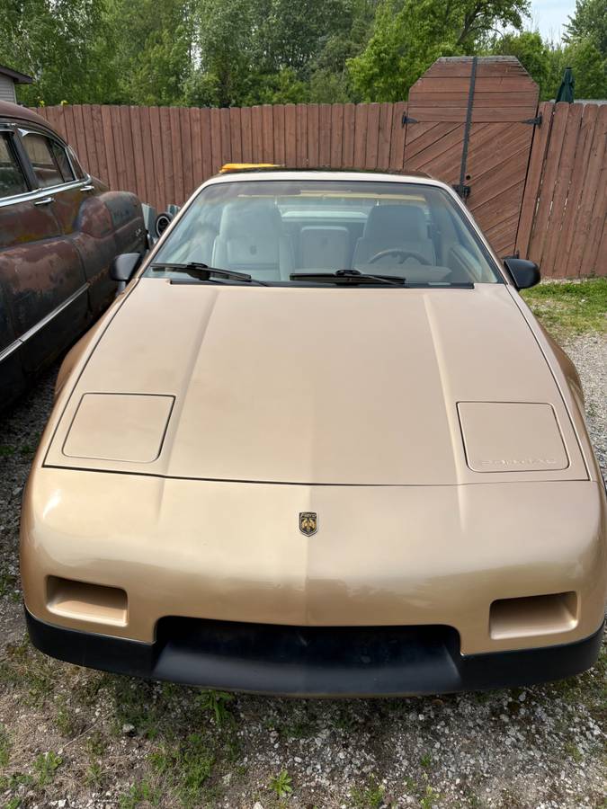 Pontiac-fiero-1986-custom-2