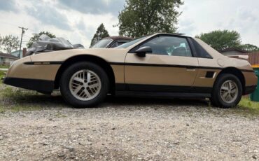 Pontiac-fiero-1986-custom