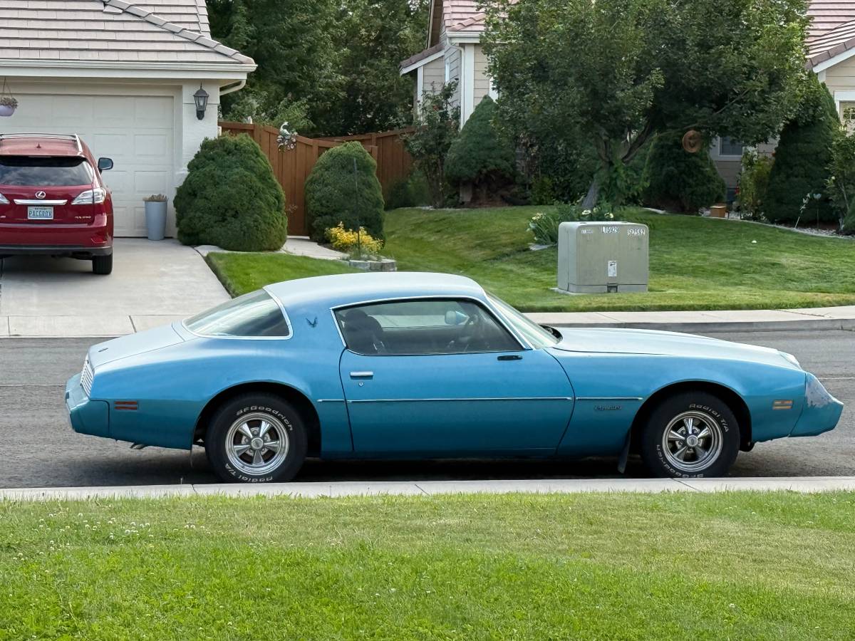 Pontiac-firebird-1979-blue-1