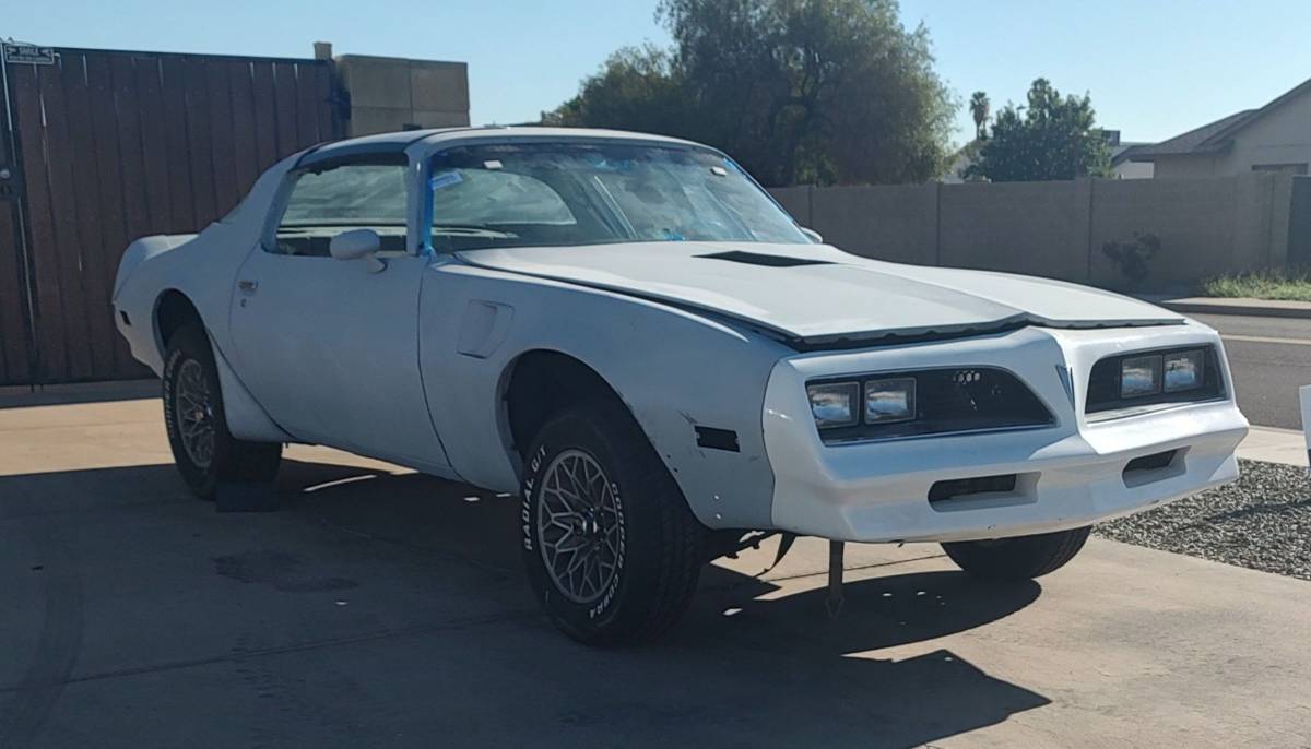 Pontiac-firebird-trans-am-1977-grey-1