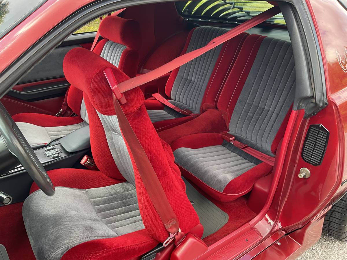 Pontiac-firebird-trans-am-1986-red-9