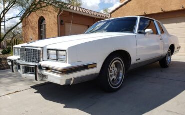 Pontiac-grand-prix-1986-white-2