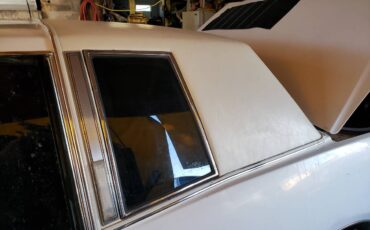 Pontiac-grand-prix-1986-white-5