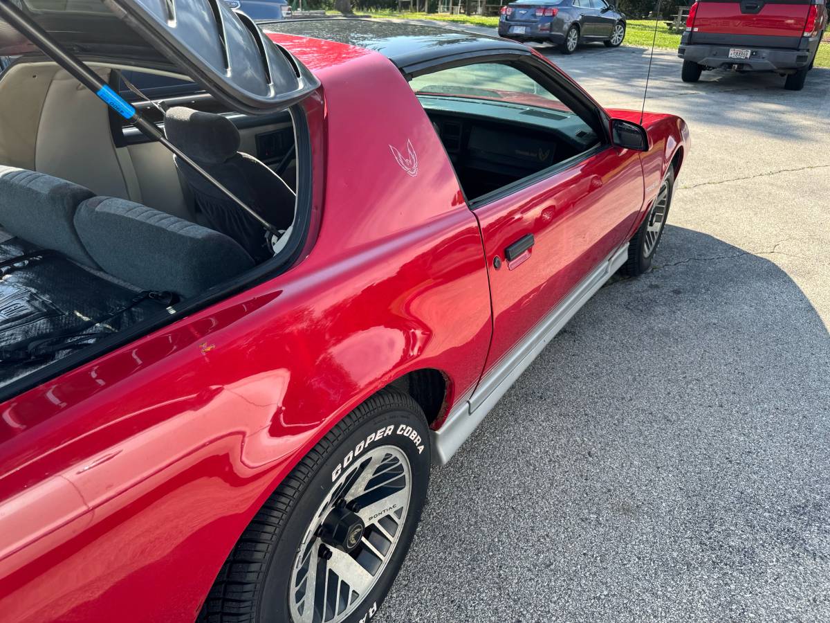 Pontiac-trans-am-1984-red-10