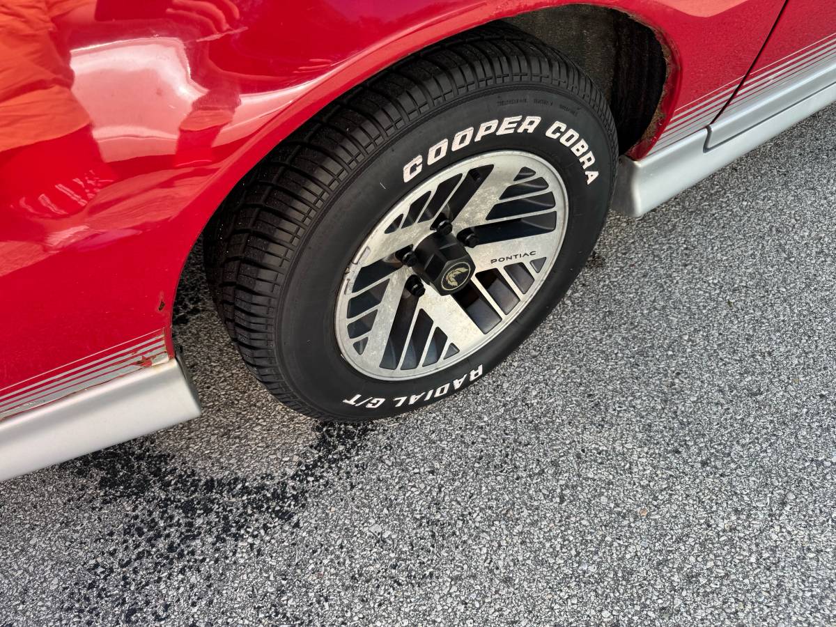 Pontiac-trans-am-1984-red-9