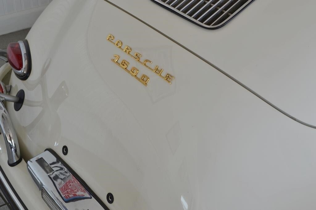Porsche-356-1958-Convertible-24