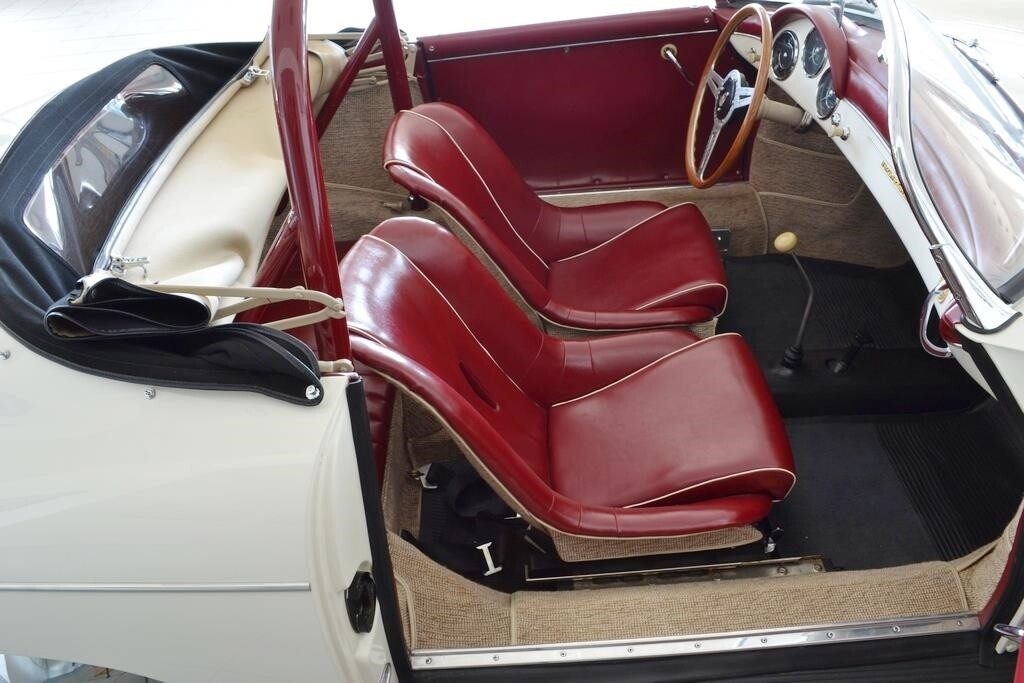 Porsche-356-1958-Convertible-26