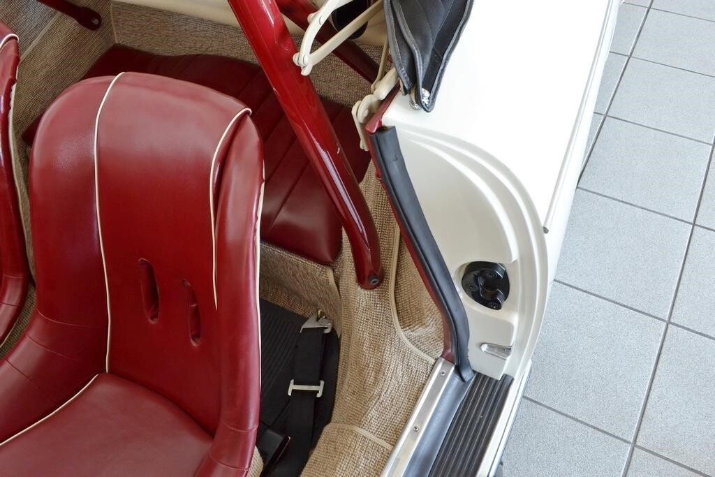 Porsche-356-1958-Convertible-29