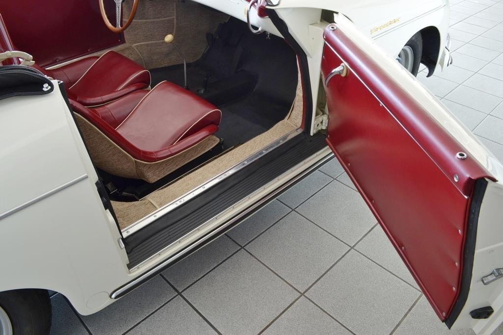 Porsche-356-1958-Convertible-33