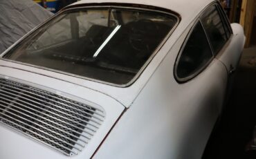 Porsche-911-1970-Coupe-11