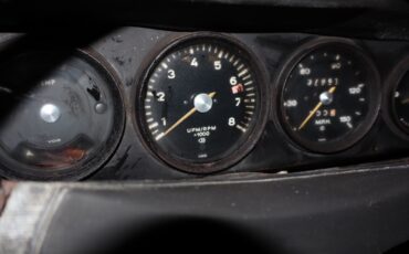 Porsche-911-1970-Coupe-21