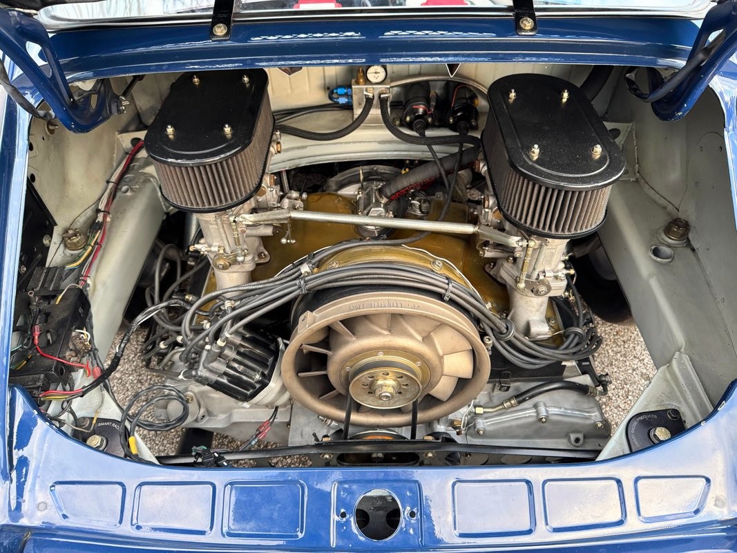 Porsche-911-1971-13