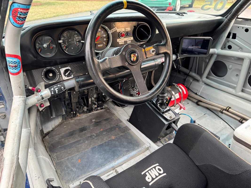 Porsche-911-1971-27