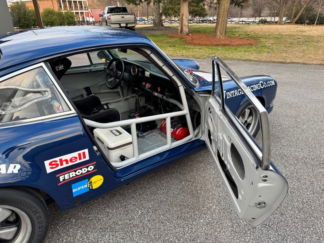 Porsche-911-1971-29