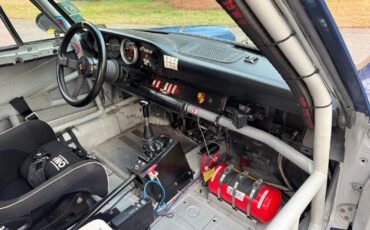 Porsche-911-1971-32