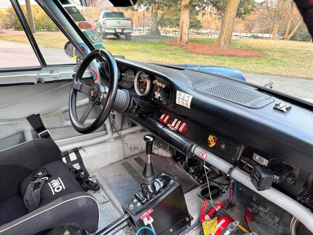 Porsche-911-1971-36