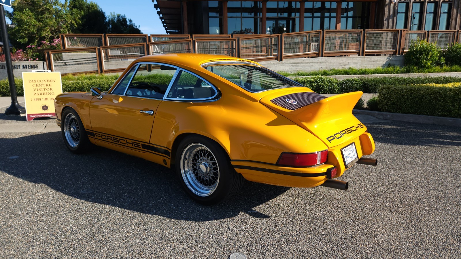 Porsche-911-1973-Coupe-2