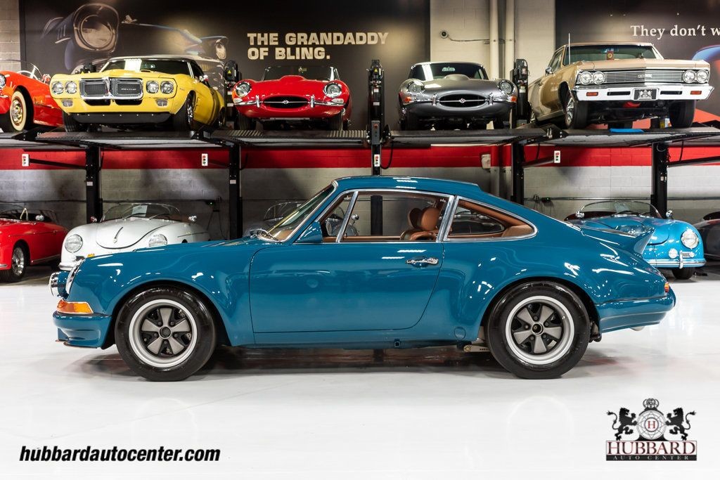 Porsche-911-1975-Coupe-4